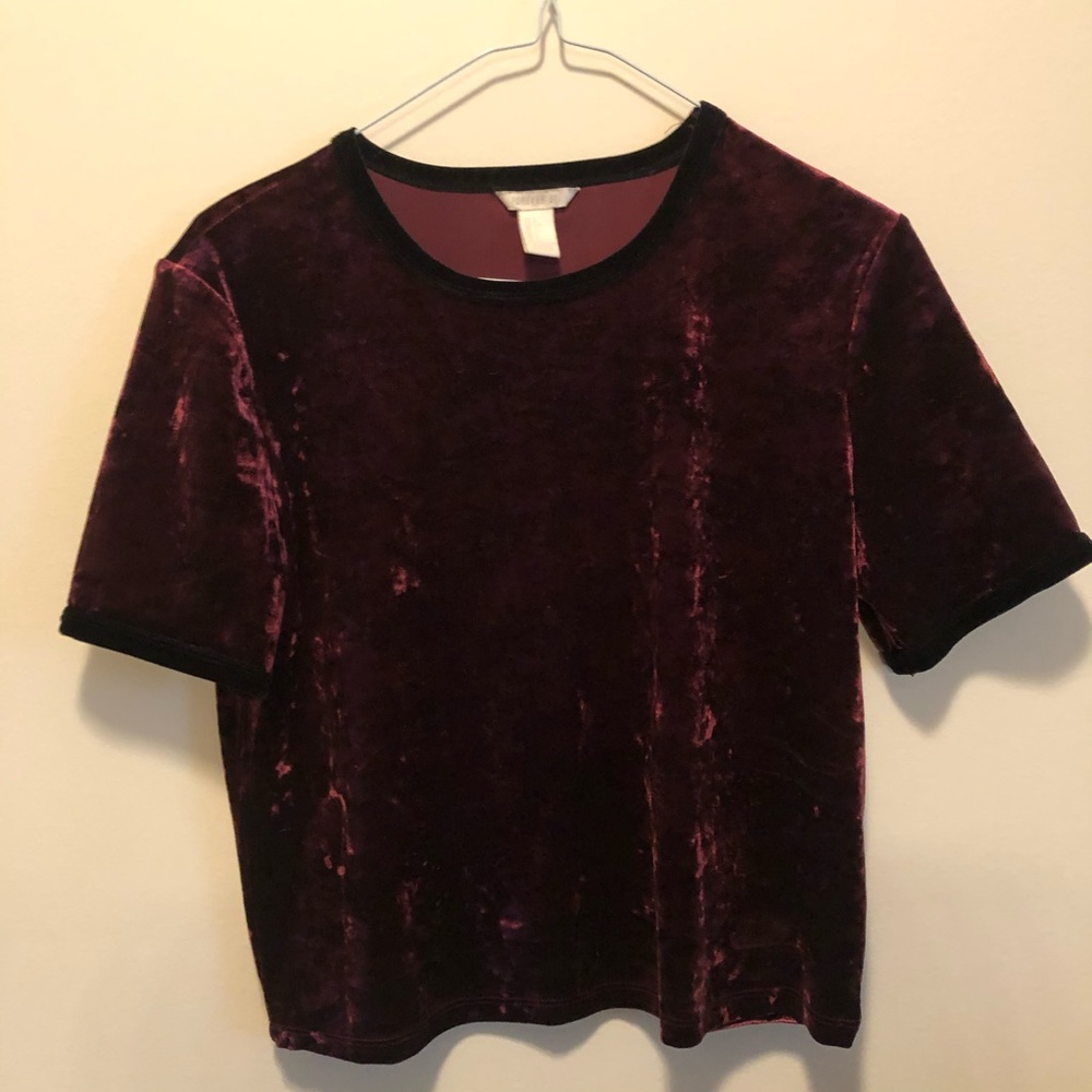 Forever 21 Red Velvet Top w Black Trim L